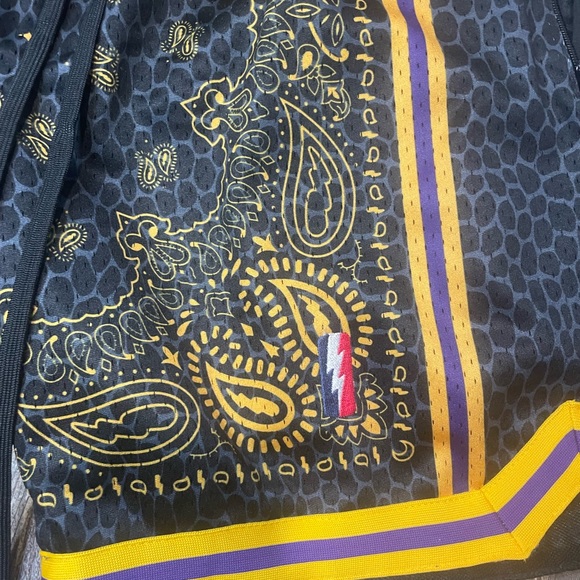 Trillest Collect and Select Kobe shorts - Picture 3 of 4